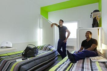 Hotelf1 Saint Etienne La Grand Croix LʼHorme Екстериор снимка
